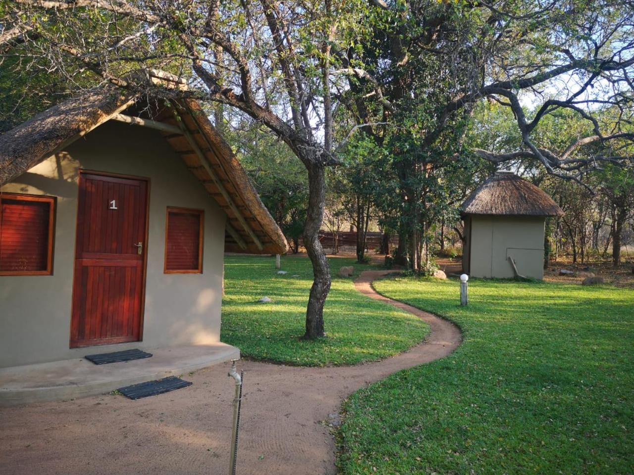 Shumba Safari Lodge 40/50