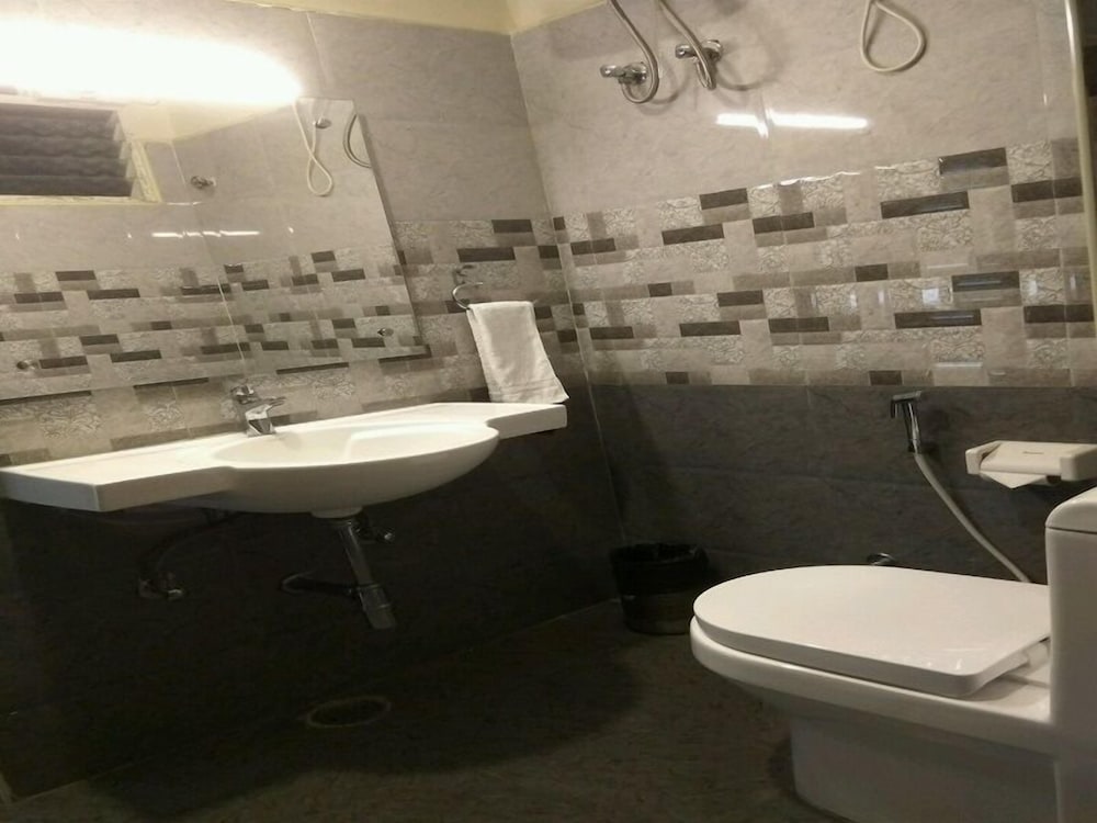 Hotel Olympia Inn 22/22