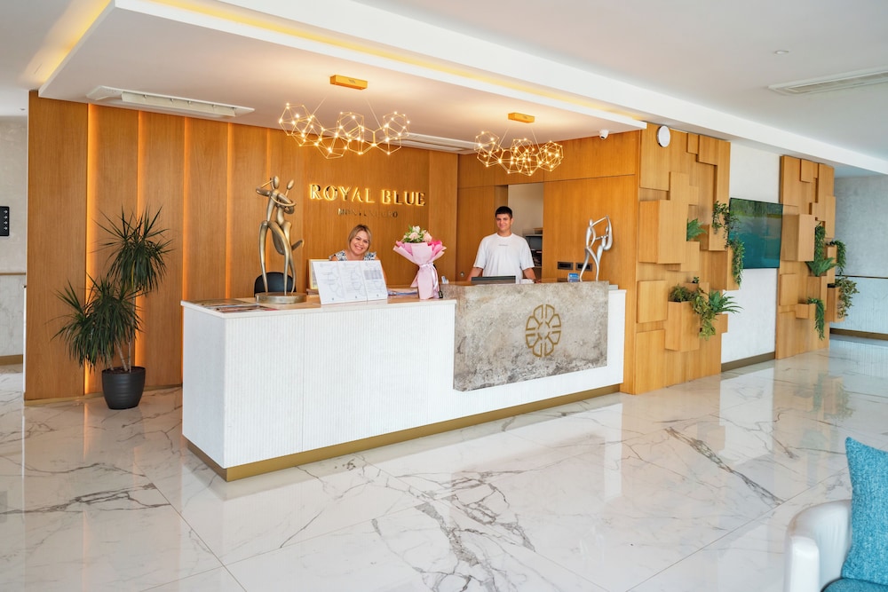 Royal Blue Resort & Residences 6/50