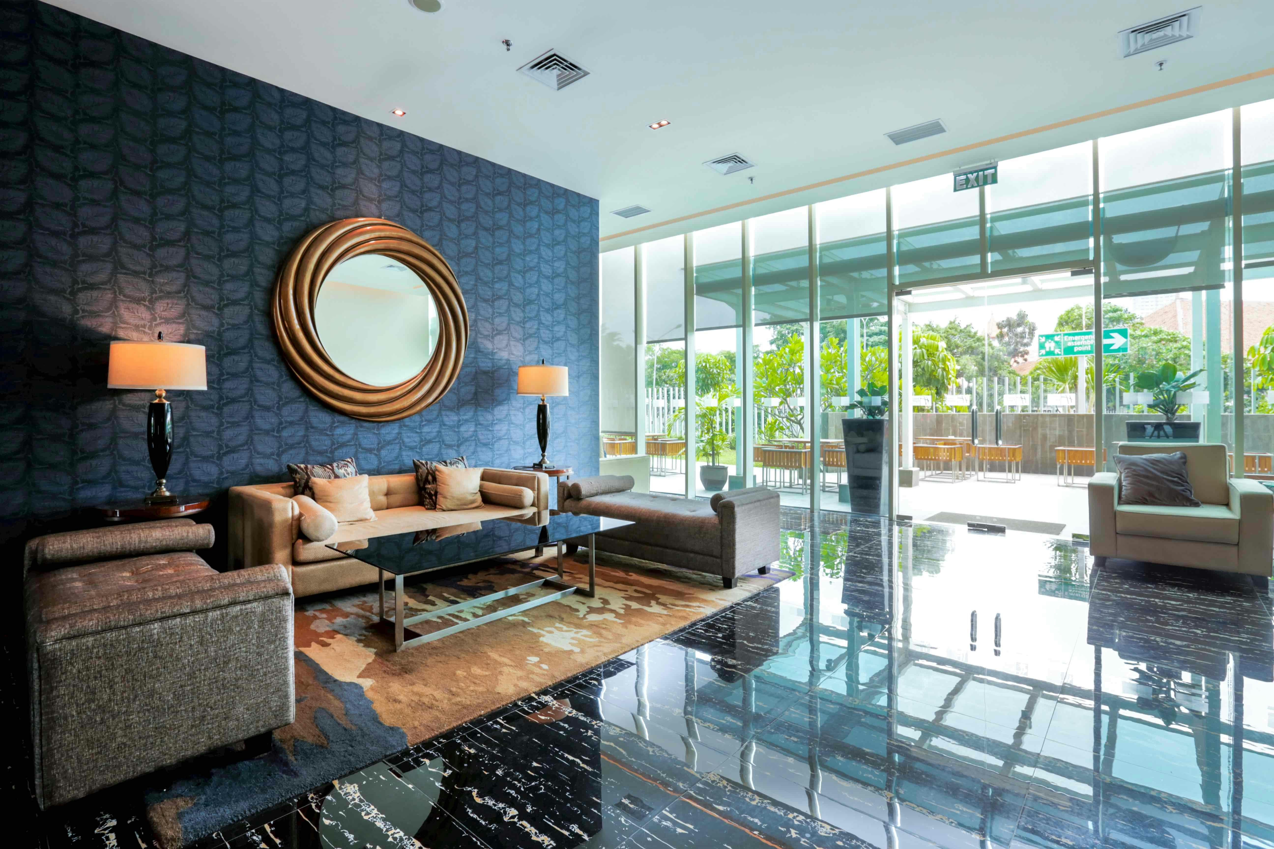 Holiday Inn Express Jakarta International Expo 53/75