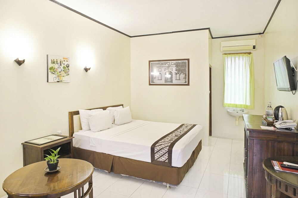Paku Mas Hotel 6/41