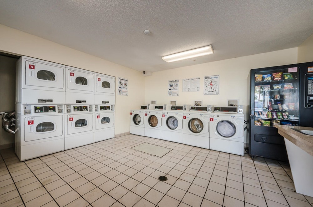 Suburban Extended Stay Clearwater 2/33