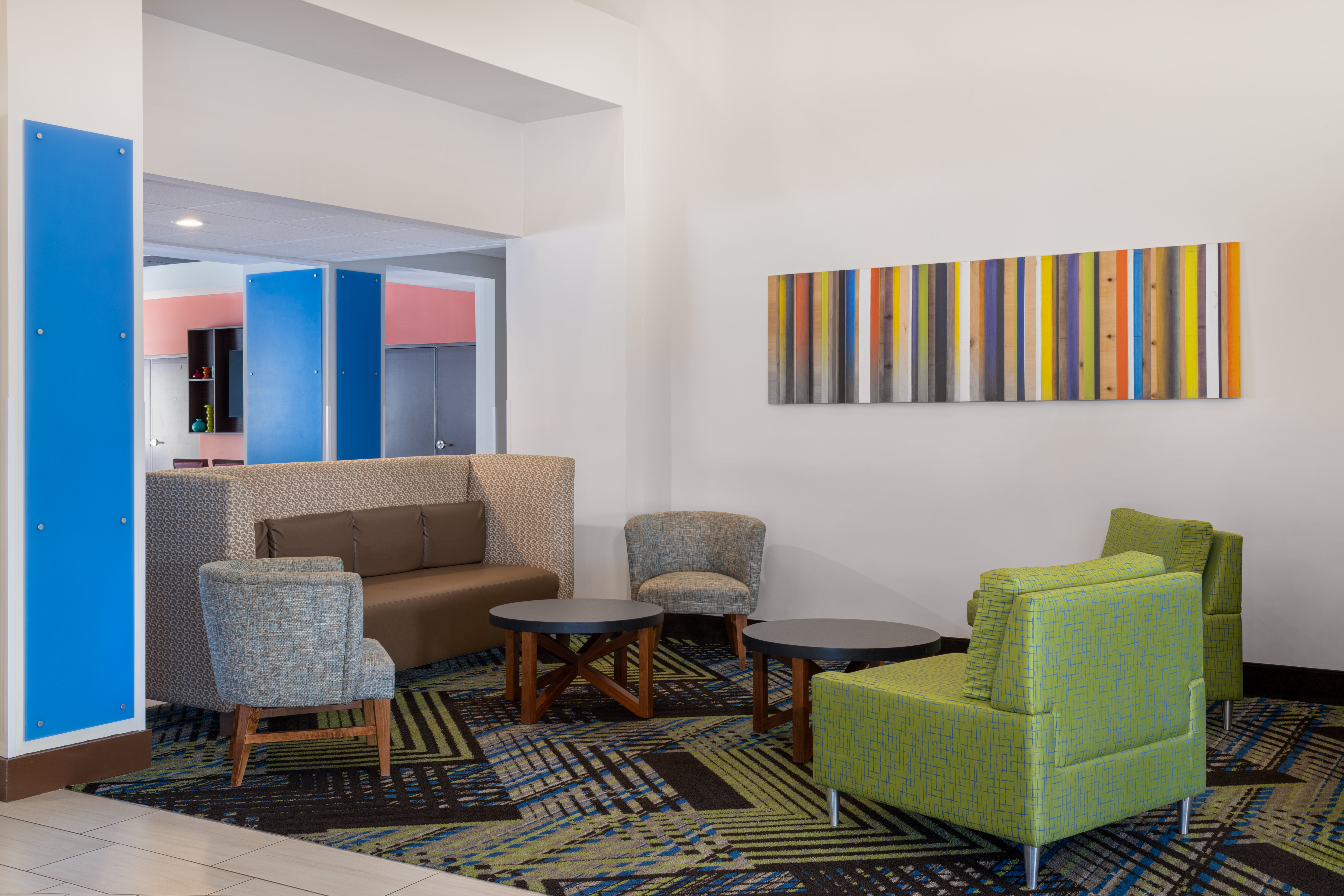 Holiday Inn Express Hotel & Suites Spring Hill 40/69
