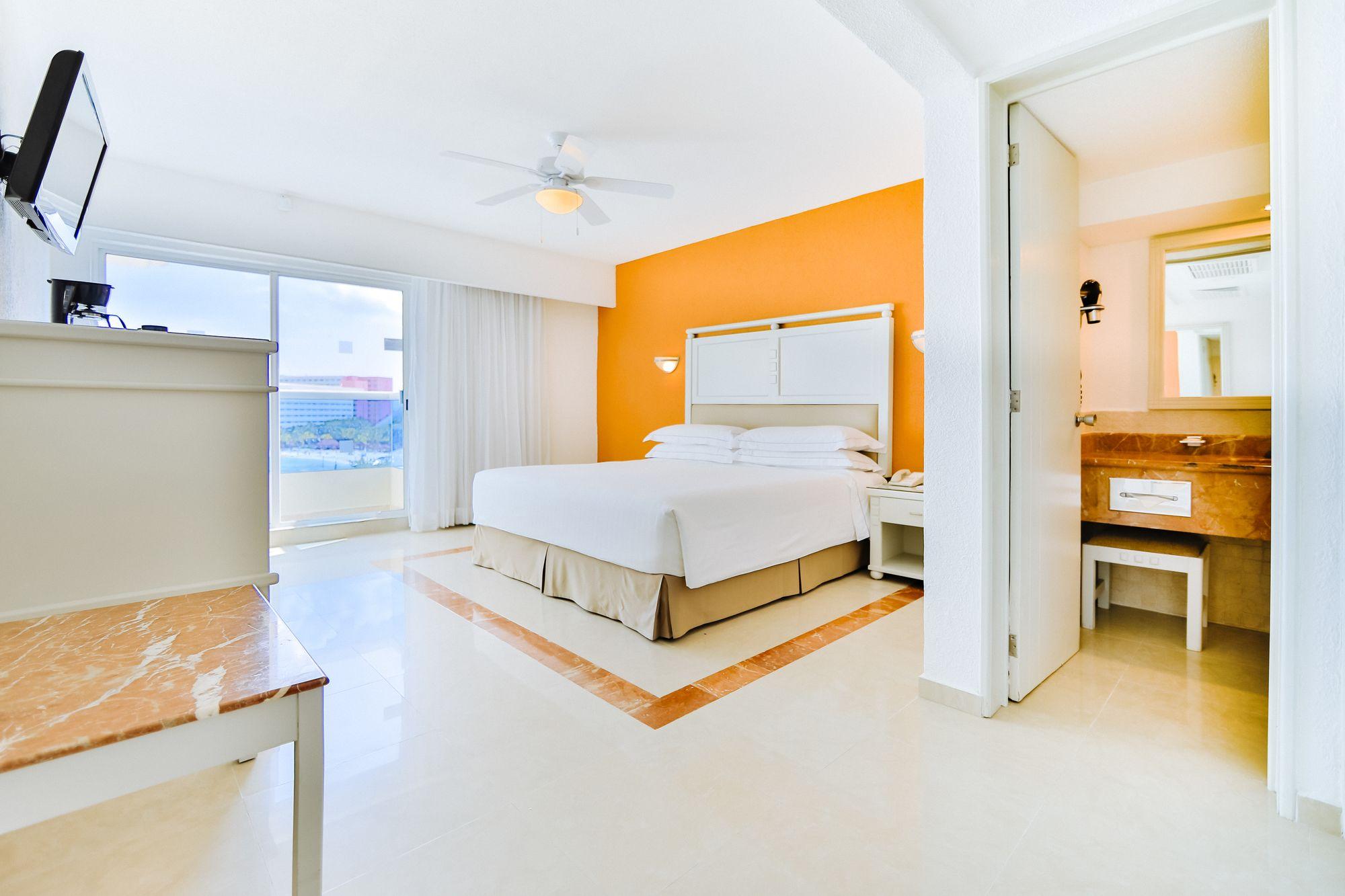 Room, Single, Double Bed, Ocean Front