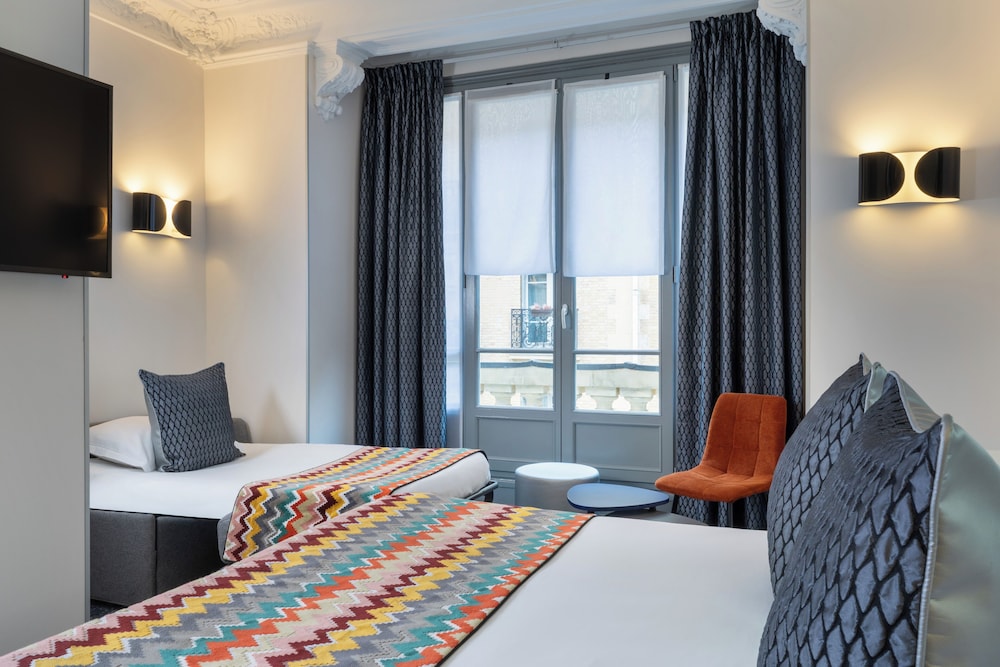 Room at Hotel Palym, PARIS