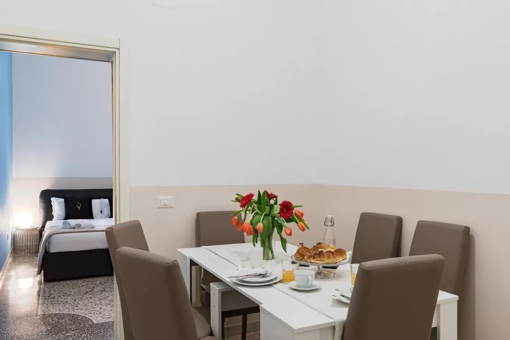 The Regal Suite 41/50