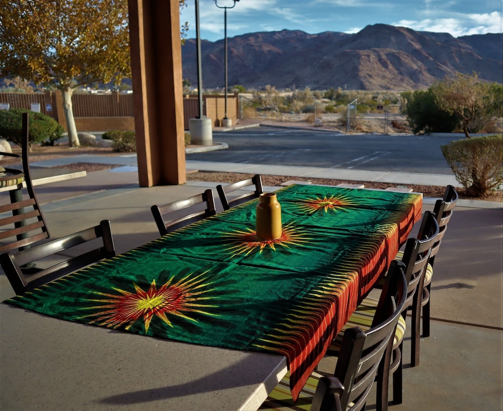 Oasis Inn And Suites Joshua Tree 29 Palms 7/41