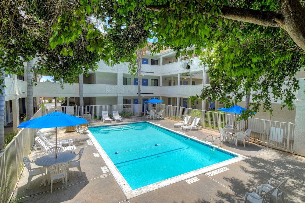 Motel6 Chula Vista, CA - San Diego 8/51