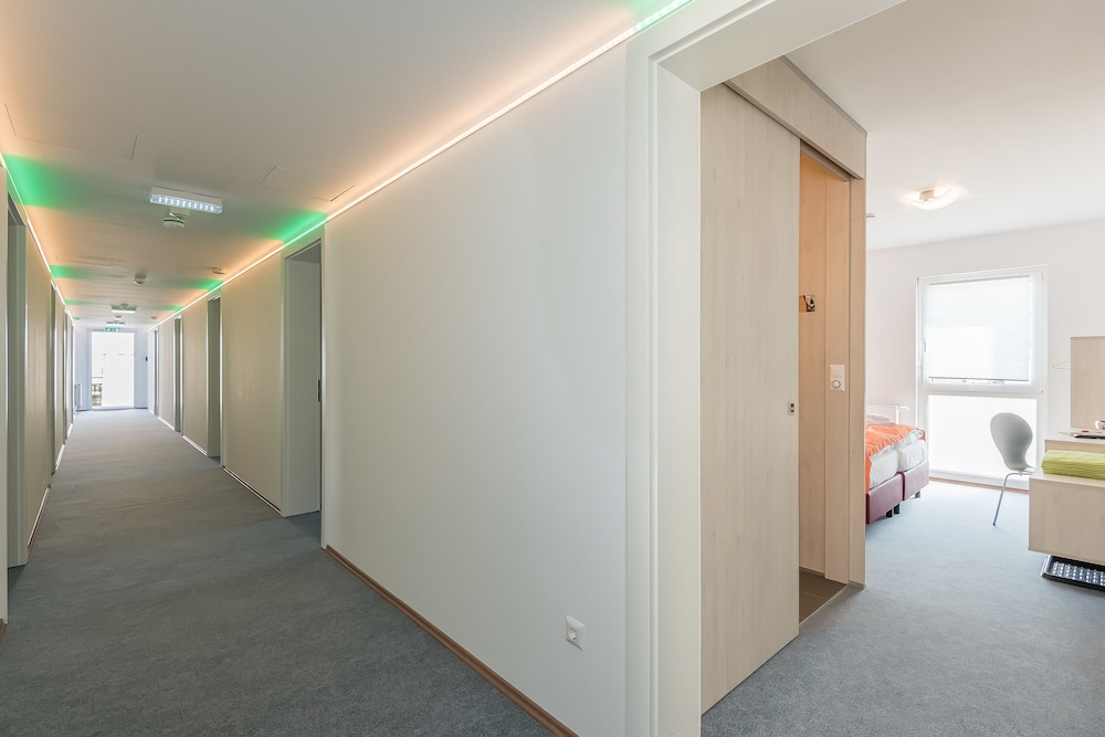 Motel Einstein Erding 12/25