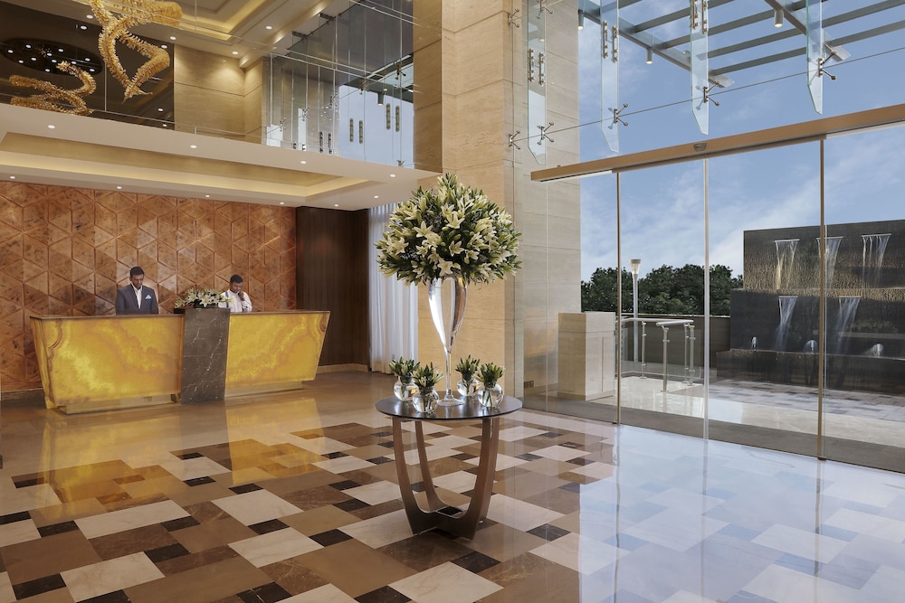 Novotel Lucknow Gomti Nagar 10/66