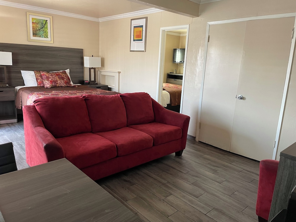 Holland Inn And Suites 29/51