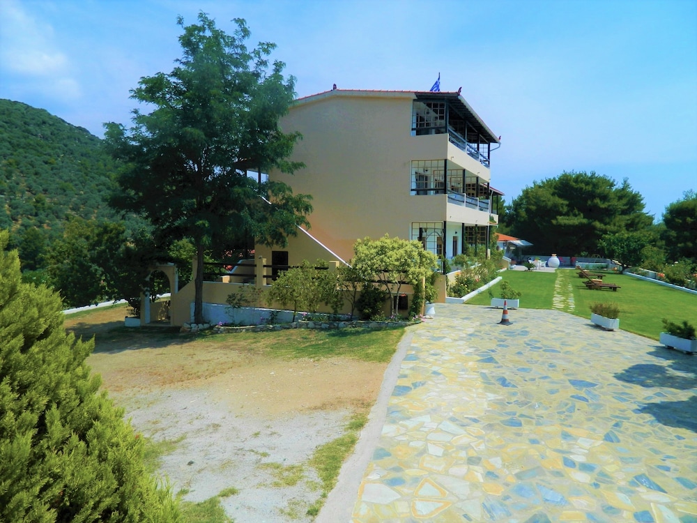 Asteri Studios 40/50