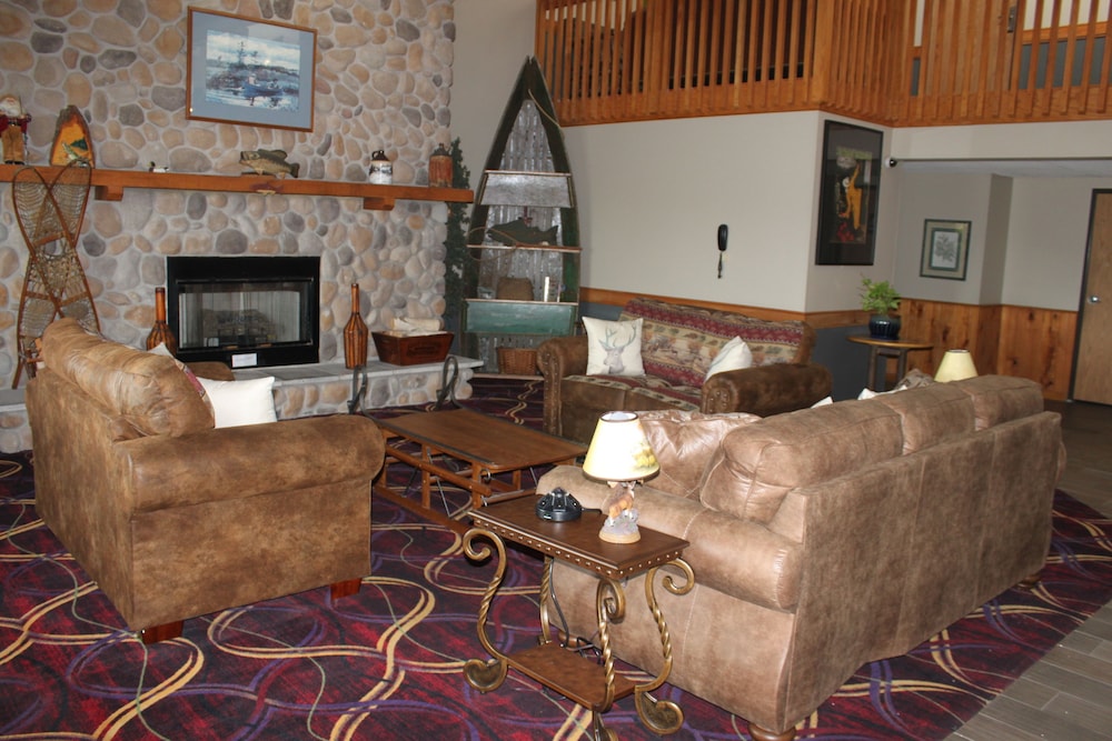 AmericInn By Wyndham West Burlington 33/45