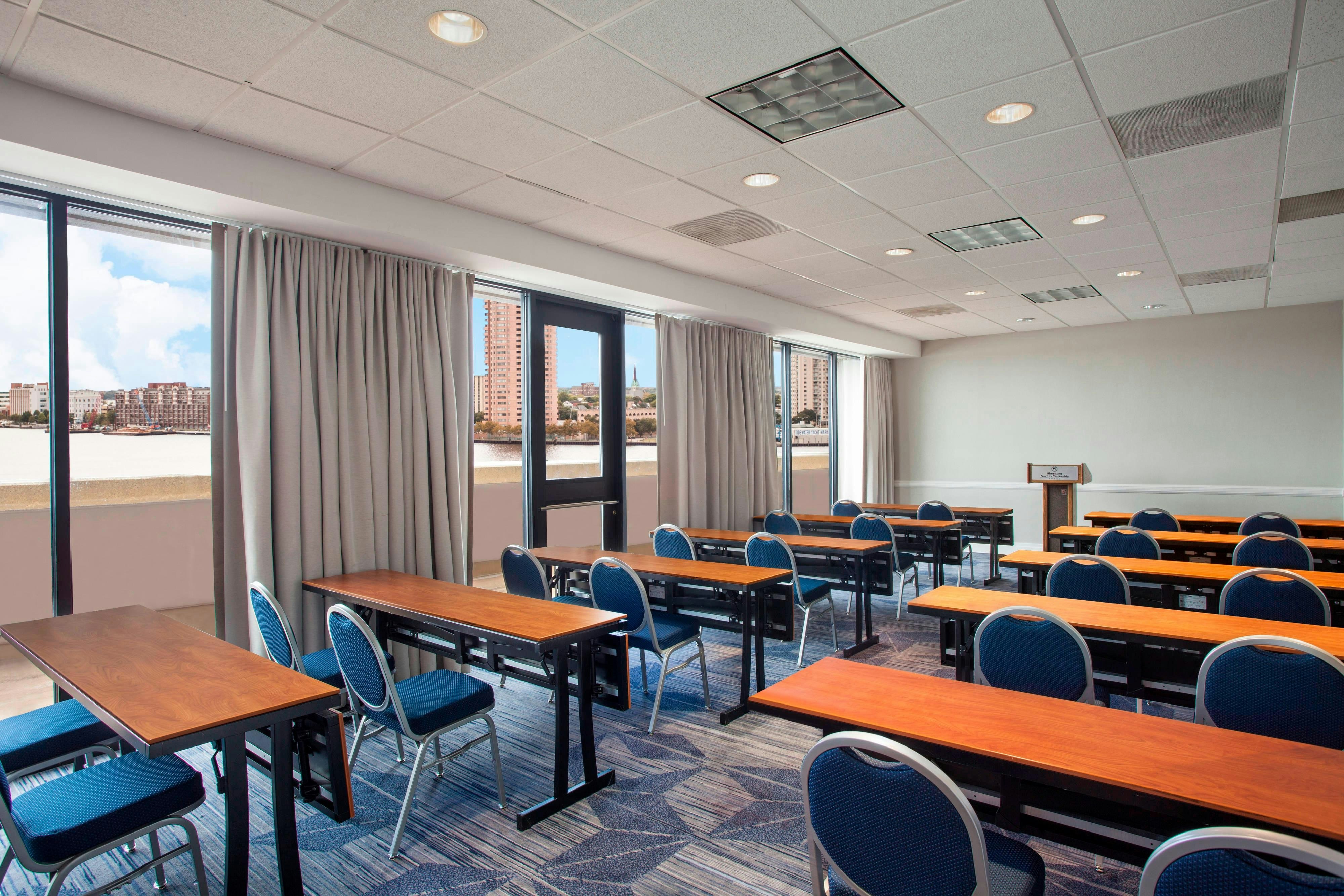 Sheraton Norfolk Waterside 52/55