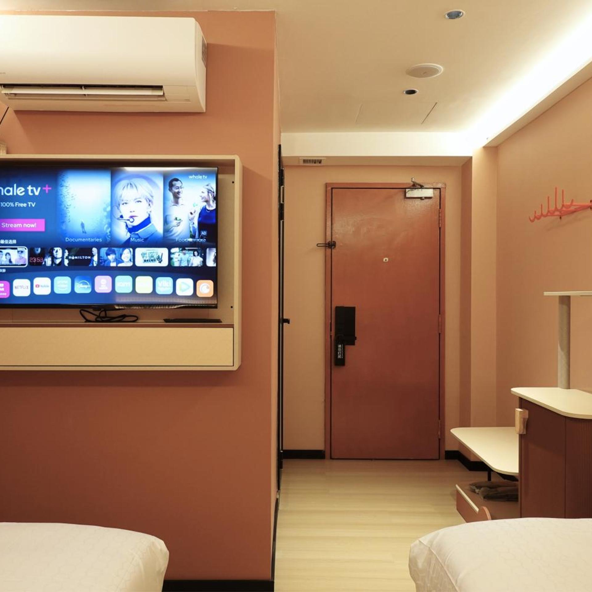 Hotel 165 17/45