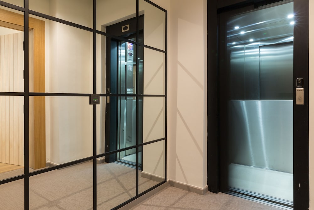 PUERTA CATEDRAL SUITES 22/50