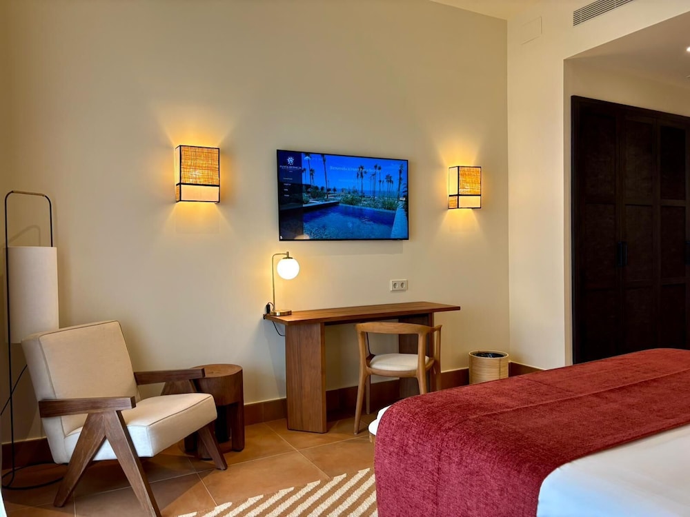 Punta Bermeja Premium Beach 5/33