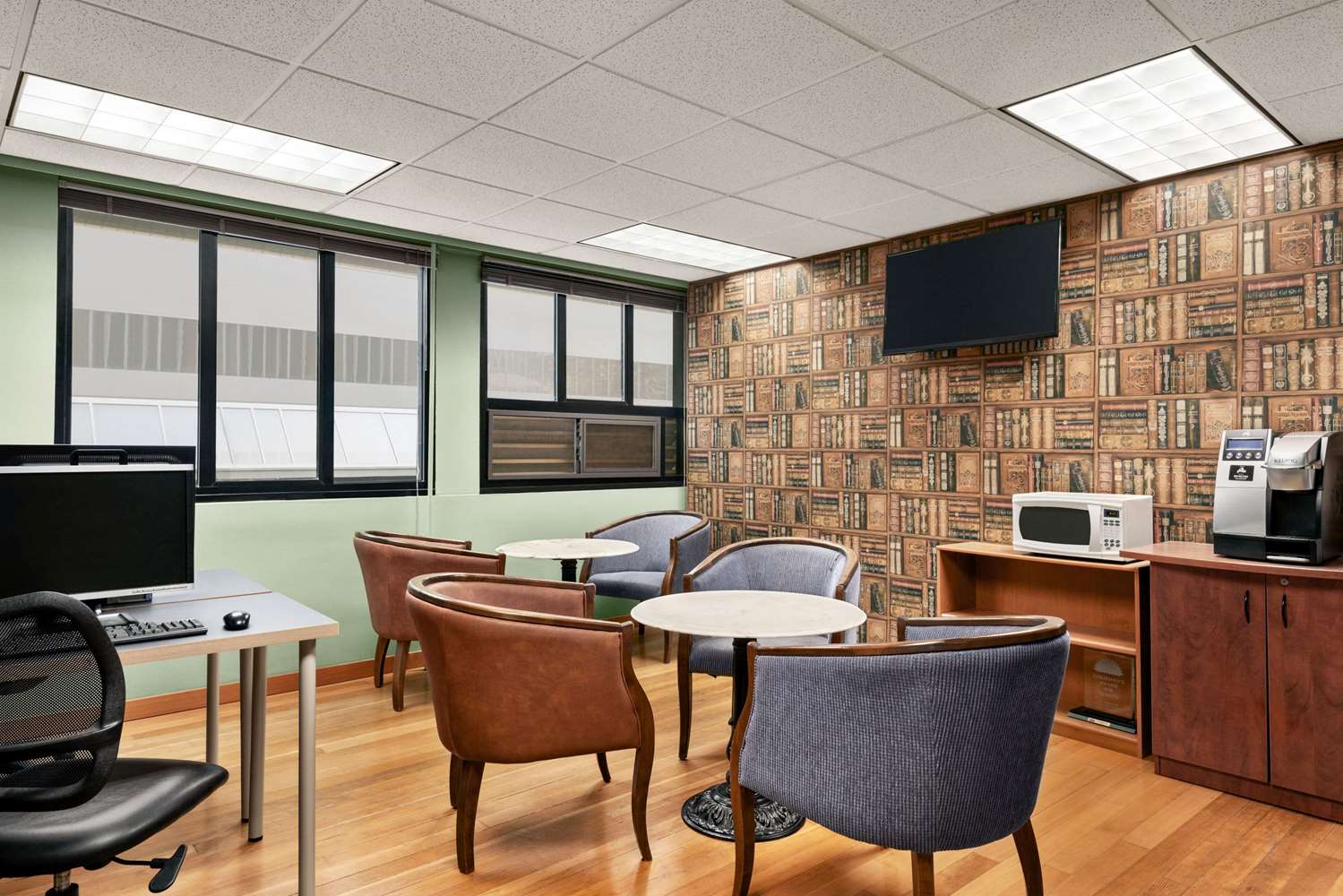Days Inn By Wyndham Vancouver Downtown 29/32