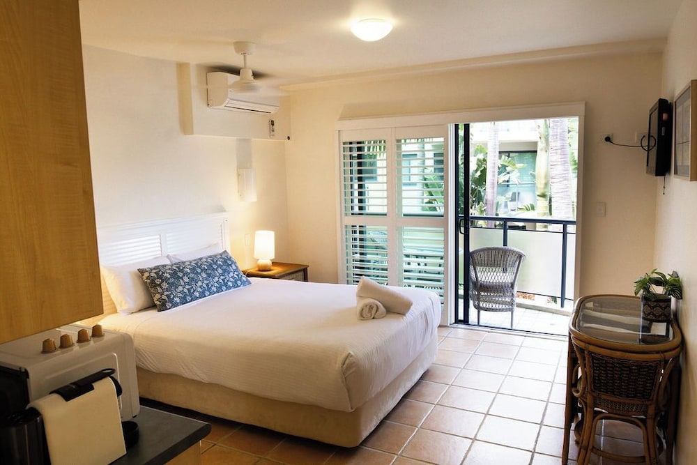 Motel, Apartment, Queen Bed, Garden View