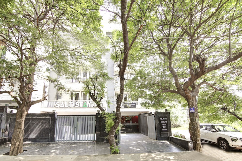 Saltstayz Hotel Huda City Center 35/49