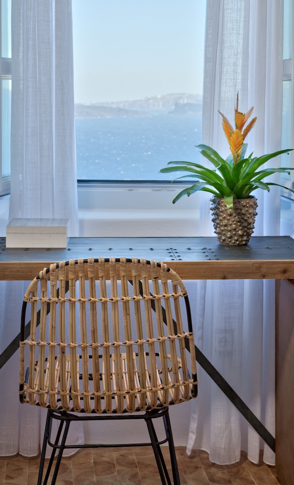 Namaste Suites By Caldera Houses 3/50