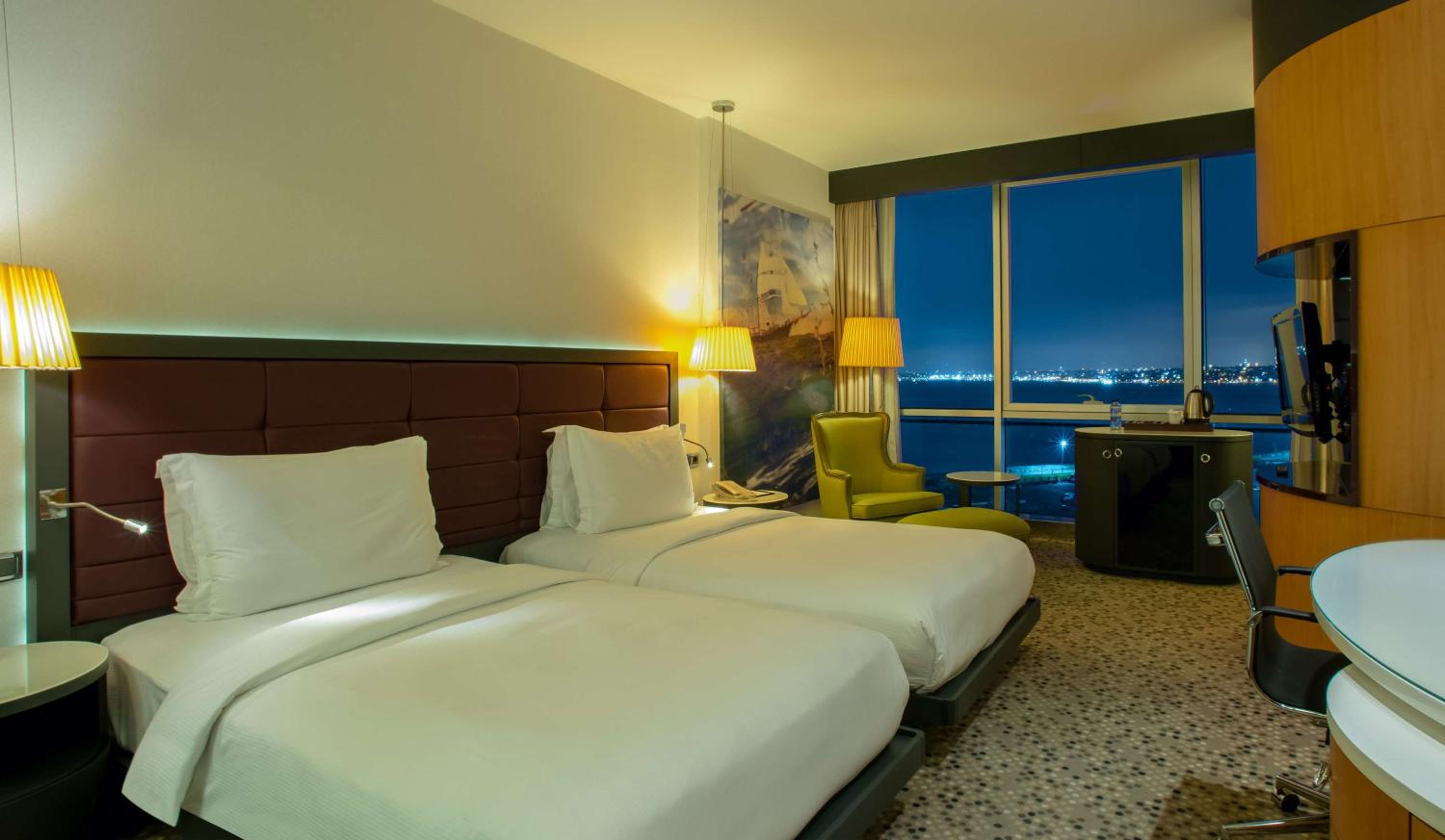 غرفة ديلوكس مفردة بإطلالة على البحر، Doubletree By Hilton Hotel Istanbul - Moda 5/7