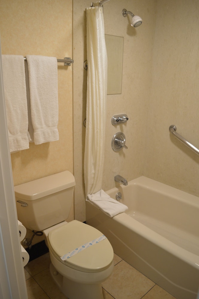 Ontario Airport Inn 56/60