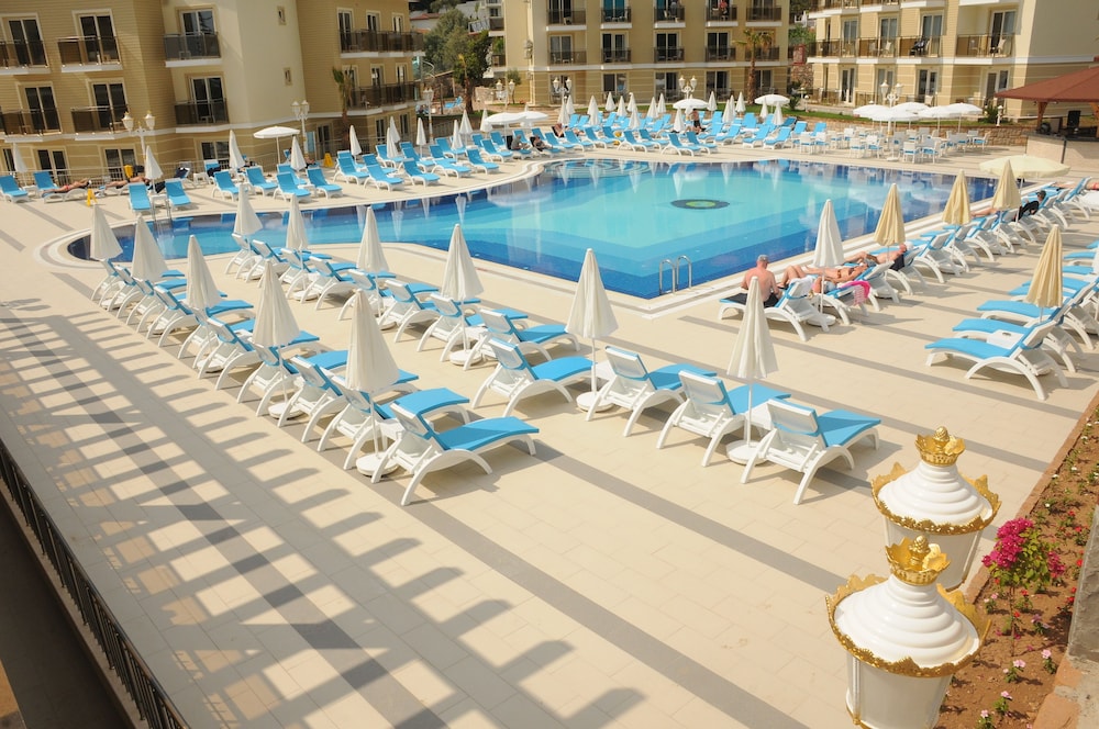 Marcan Resort Hotel 41/42
