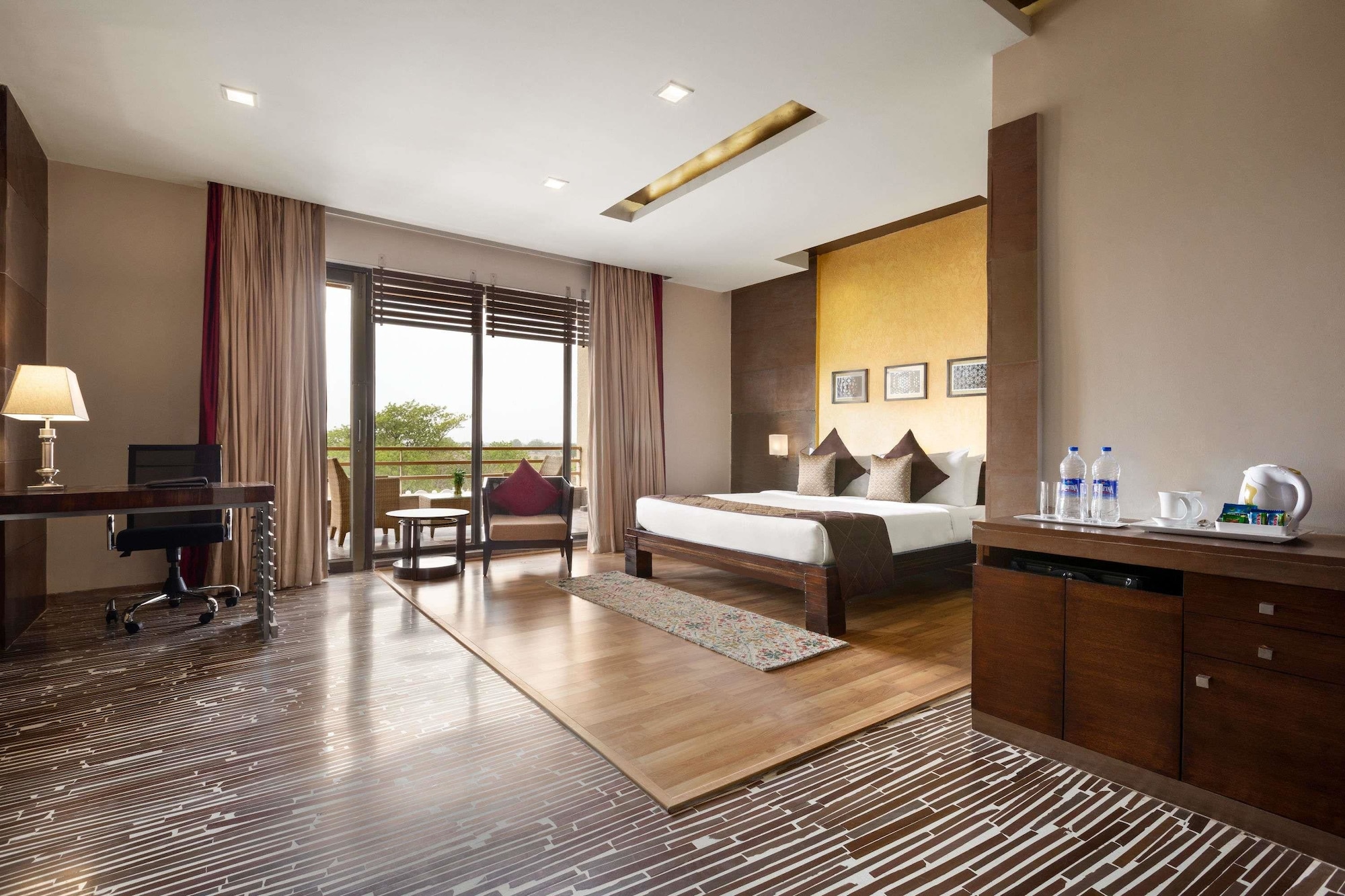 جناح بسرير كينج، Ramada by Wyndham Ajmer 5/8