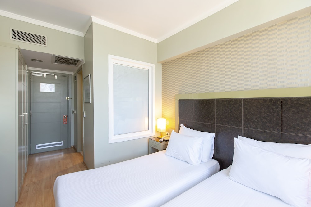 STANDARD, DOUBLE OR TWIN BED