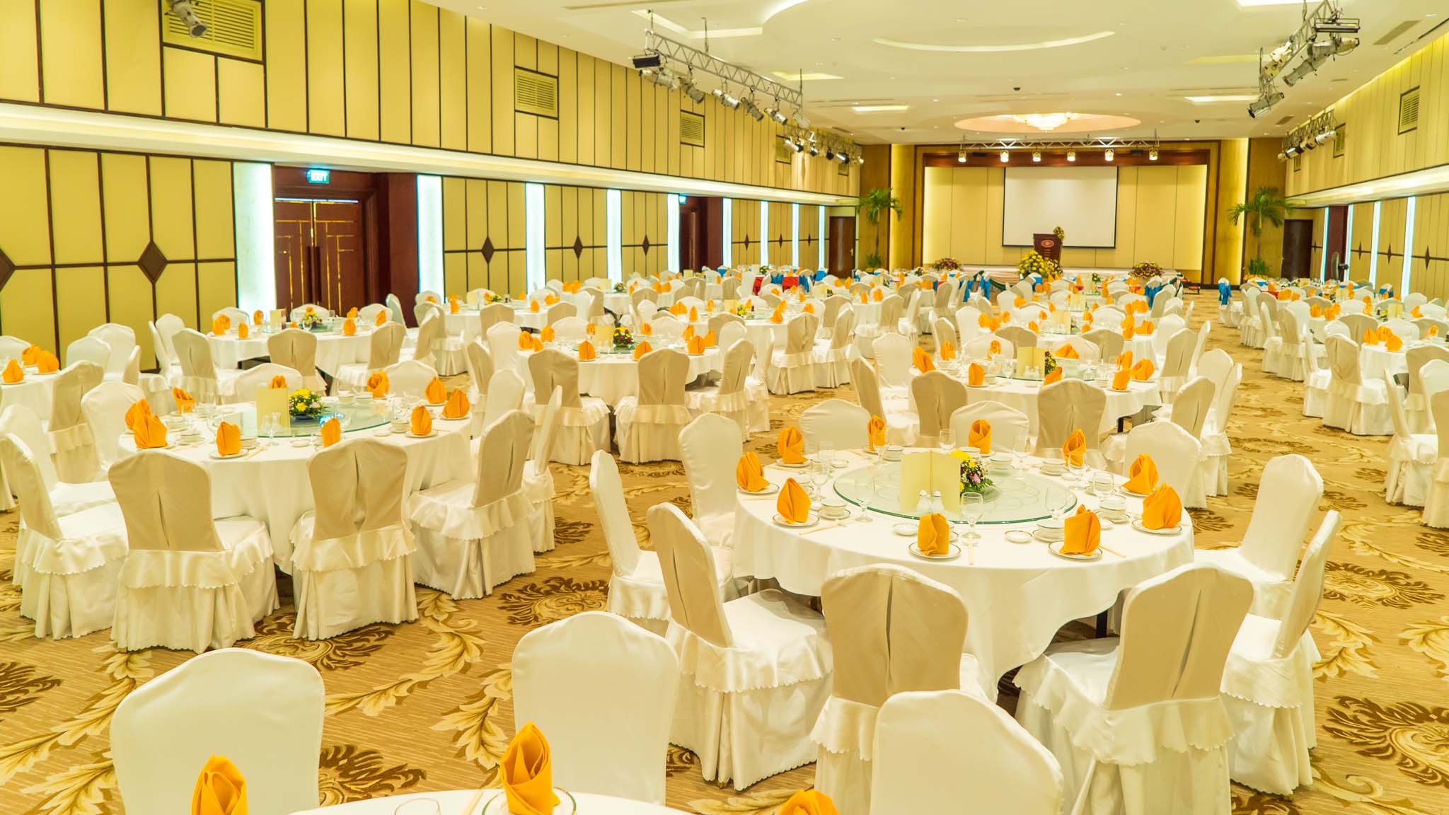 Phnom Penh Hotel 69/75