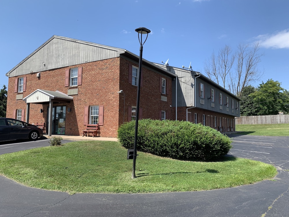 Olde Amish Inn Ronks 22/29