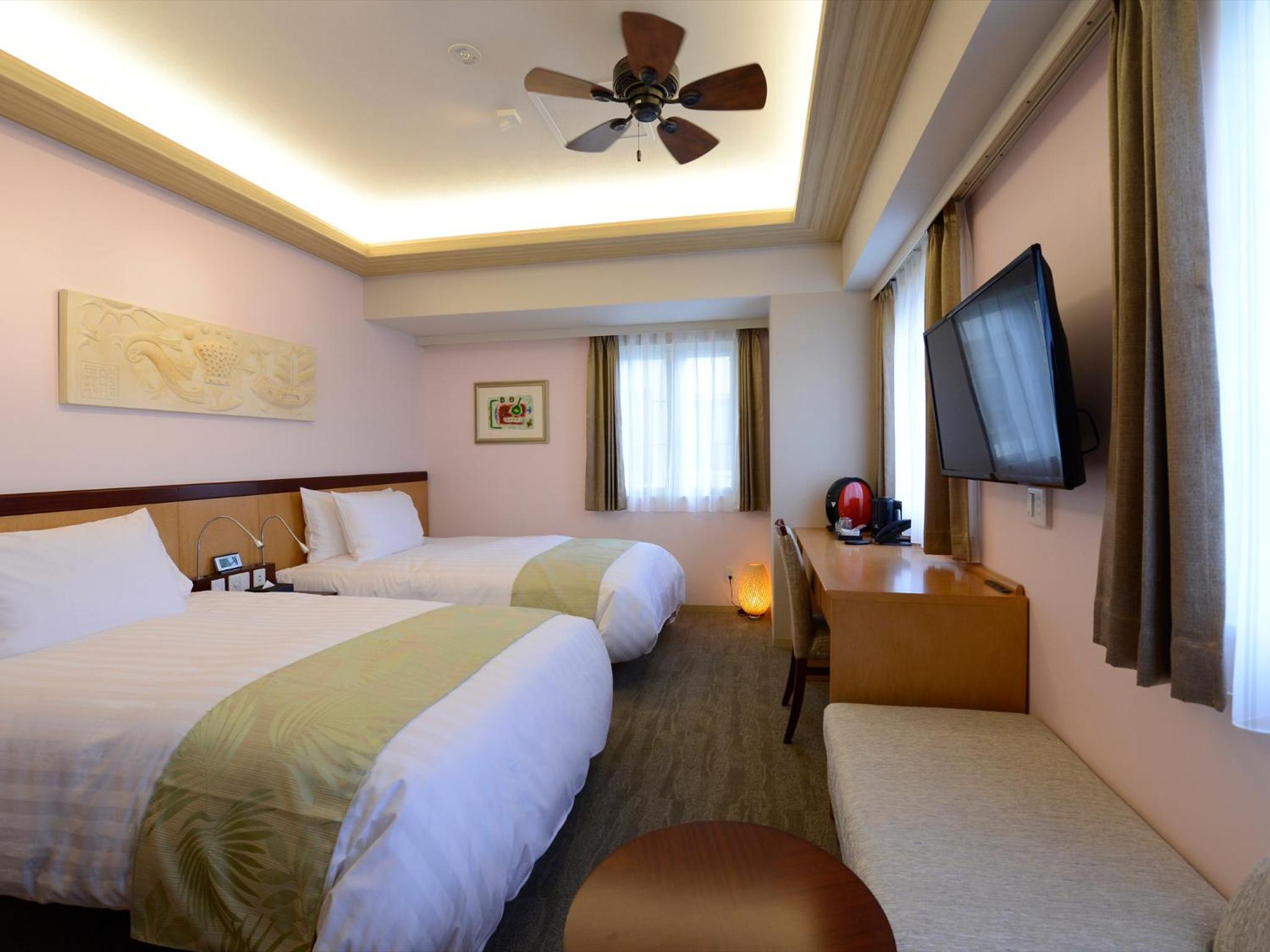Executive, Twin Beds, New Building