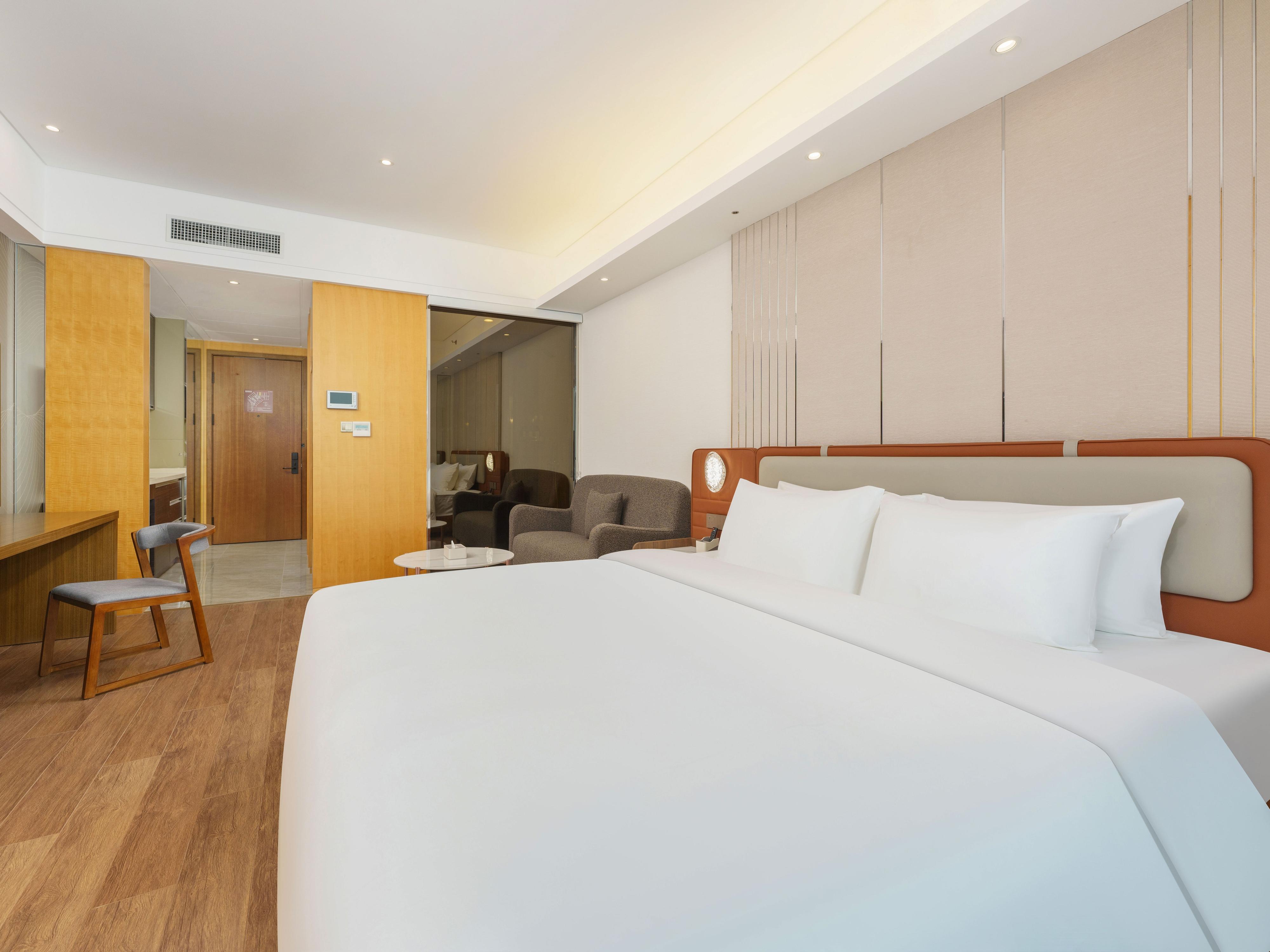 Novotel Dalian Zhongshan Square 12/36