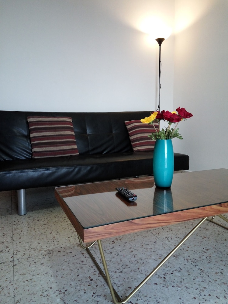 Elenapa Holiday Apartments 14/25
