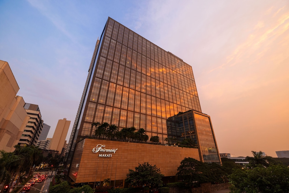 Fairmont Makati 2/50