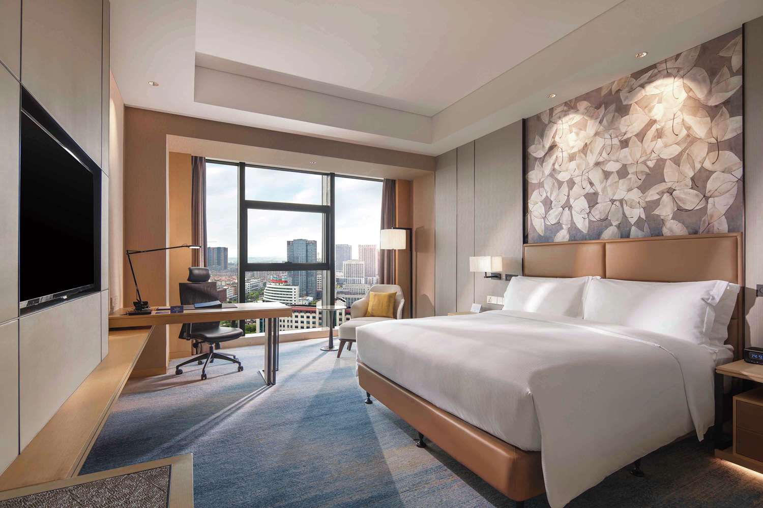 Deluxe, King Bed