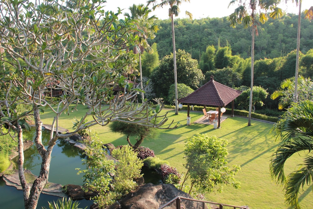 The Beverly Hills Bali 46/49