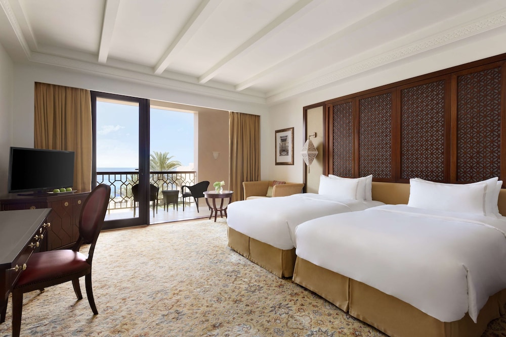 Deluxe, Twin Beds
