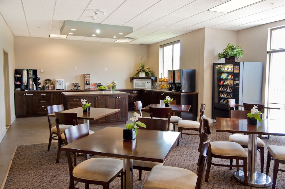 Comfort Inn & Suites Surrey 45/60