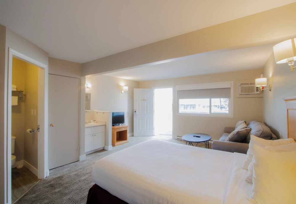 Studio, Queen Bed, Kitchenette