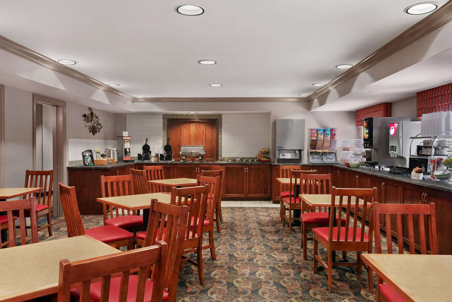Lancaster Suites 24/37