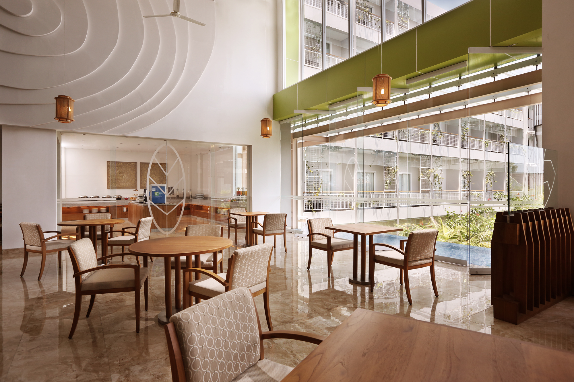 Diamond Hotel Kuta Bali (Ex Holiday Inn Express Bali Raya Kuta) 38/50