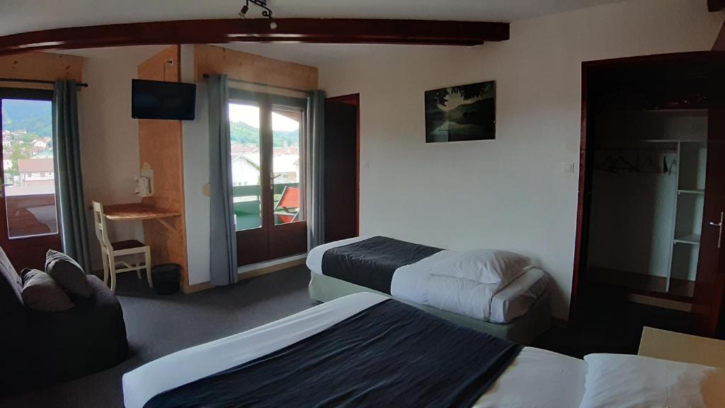 HÔTEL DE LA ROUTE VERTE 7/47