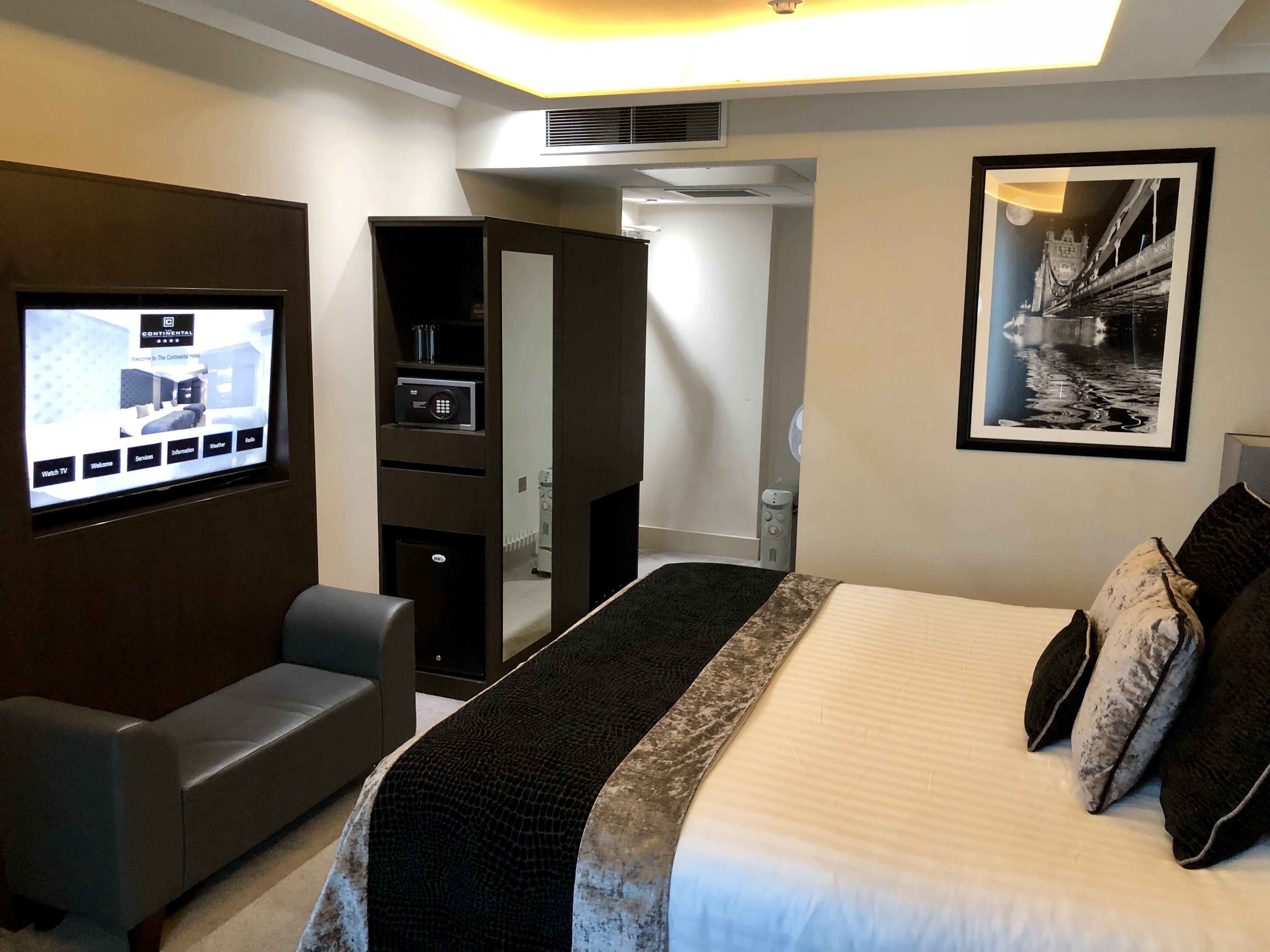 The Continental Hotel 44/57