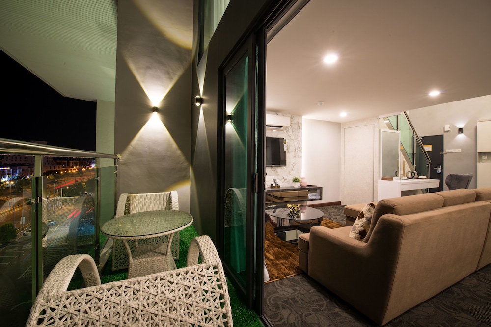 Asiatic Hotel 31/50