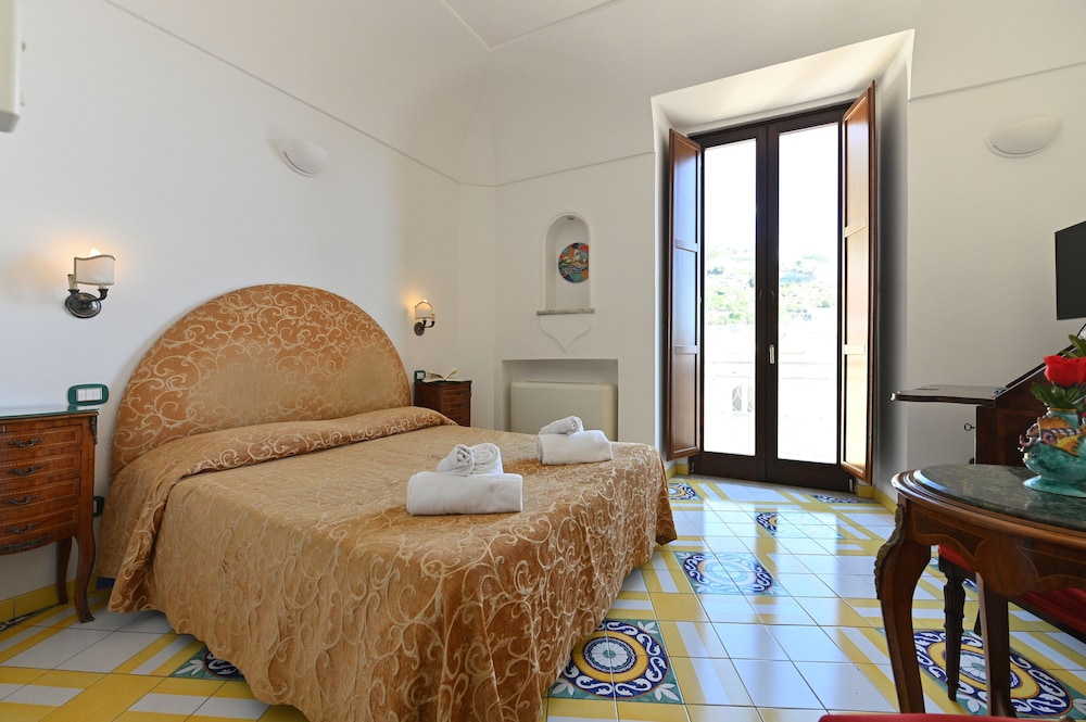 Croce Di Amalfi 8/26