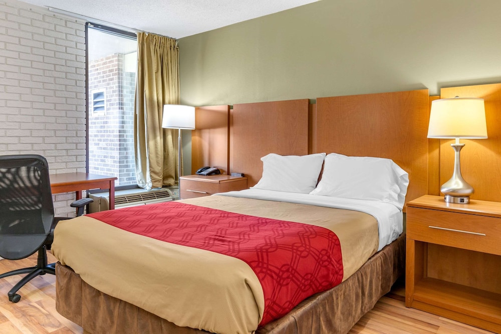 Econo Lodge Creedmoor - Butner 11/26