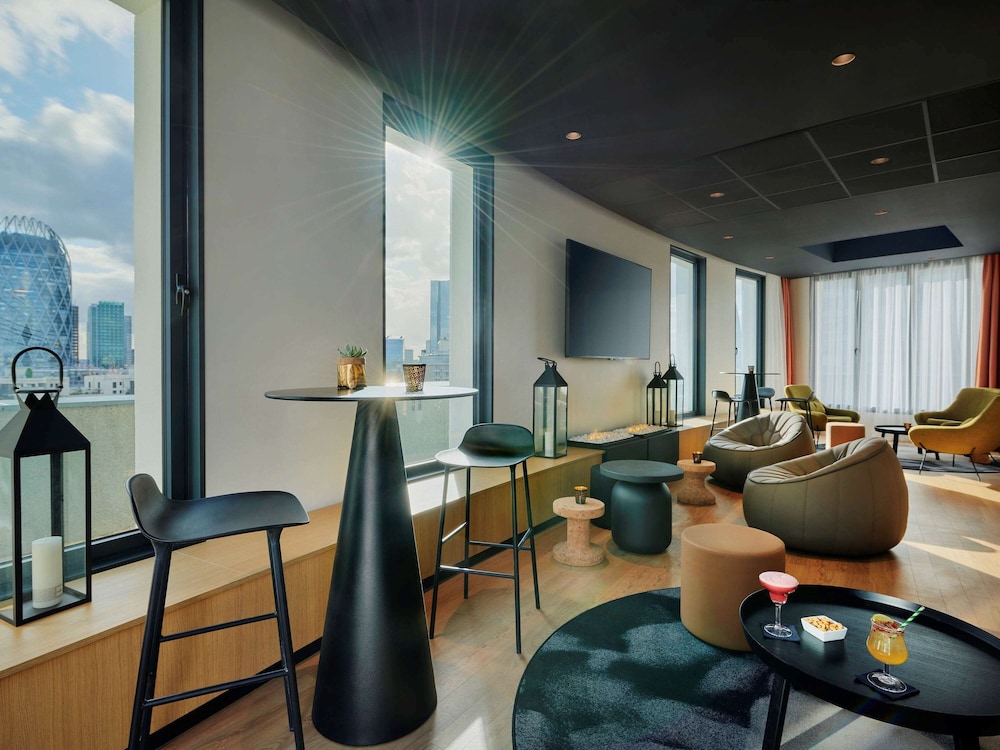 Mercure Paris La Defense 51/66