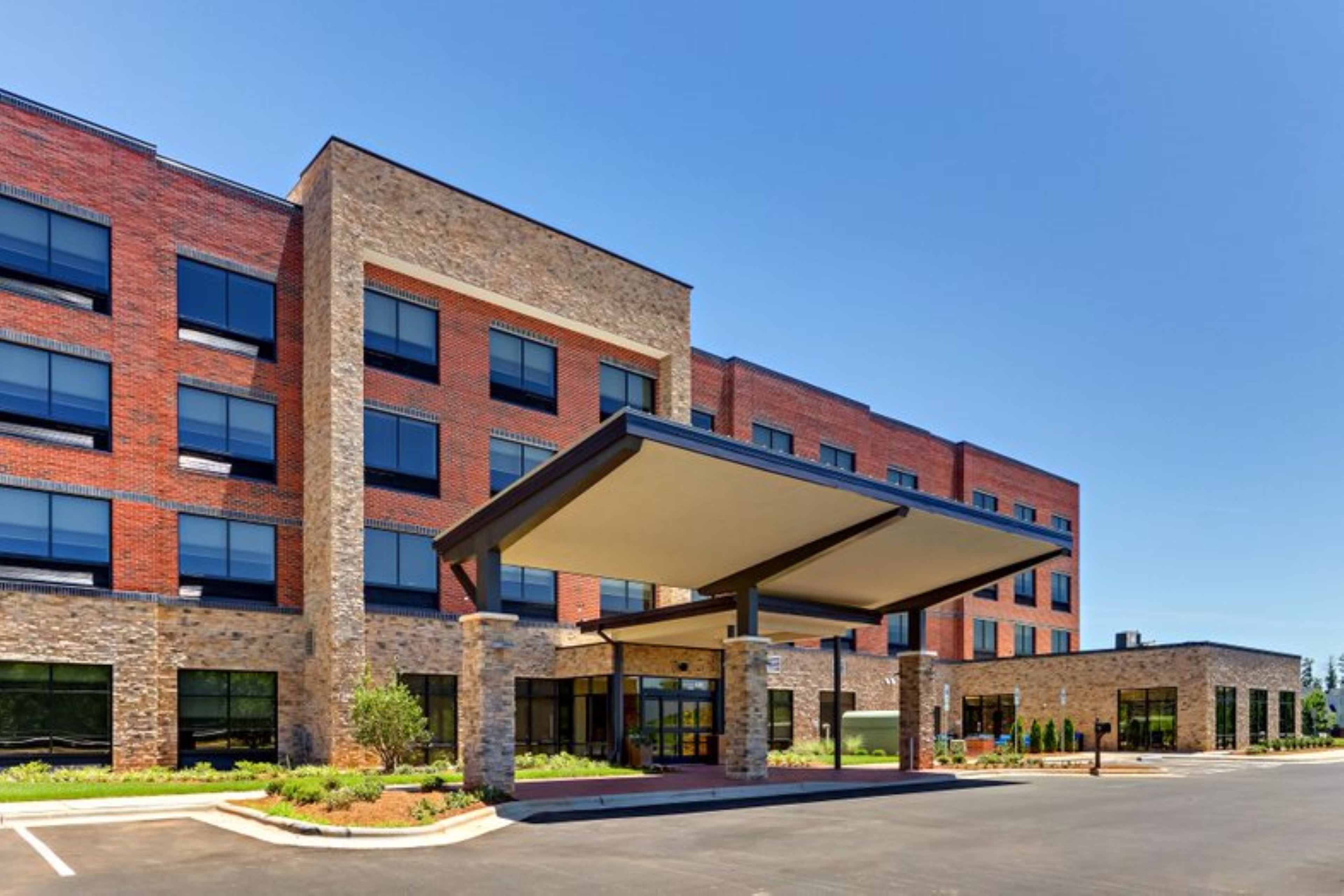 HOLIDAY INN EXPRESS AND SUITES WINSTON SALEM SW CLEMMONS 49/50